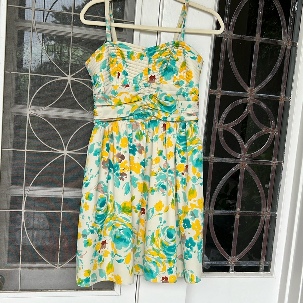 Gianni Bini size 8 dress, can be strapless also, perfect condition